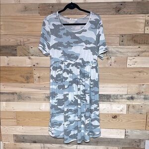 Bombom size XL Gray Camo Print Short Sleeve Baby Doll Midi Lightweight Dress